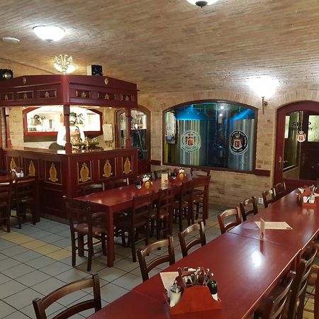 Hotel Cisar Ferdinand Loket Εξωτερικό φωτογραφία