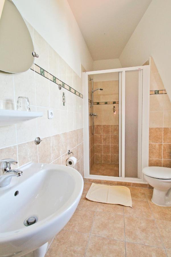 Hotel Cisar Ferdinand Loket Δωμάτιο φωτογραφία
