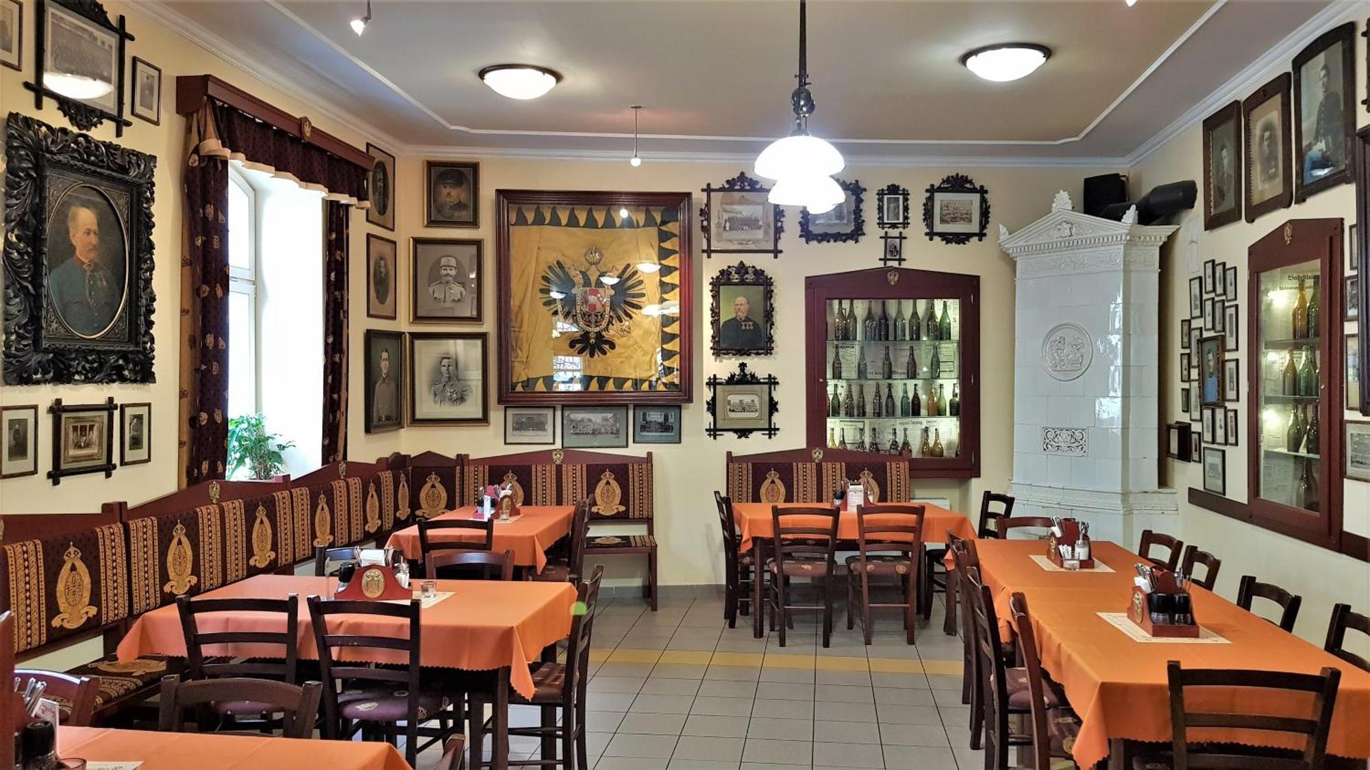 Hotel Cisar Ferdinand Loket Εξωτερικό φωτογραφία