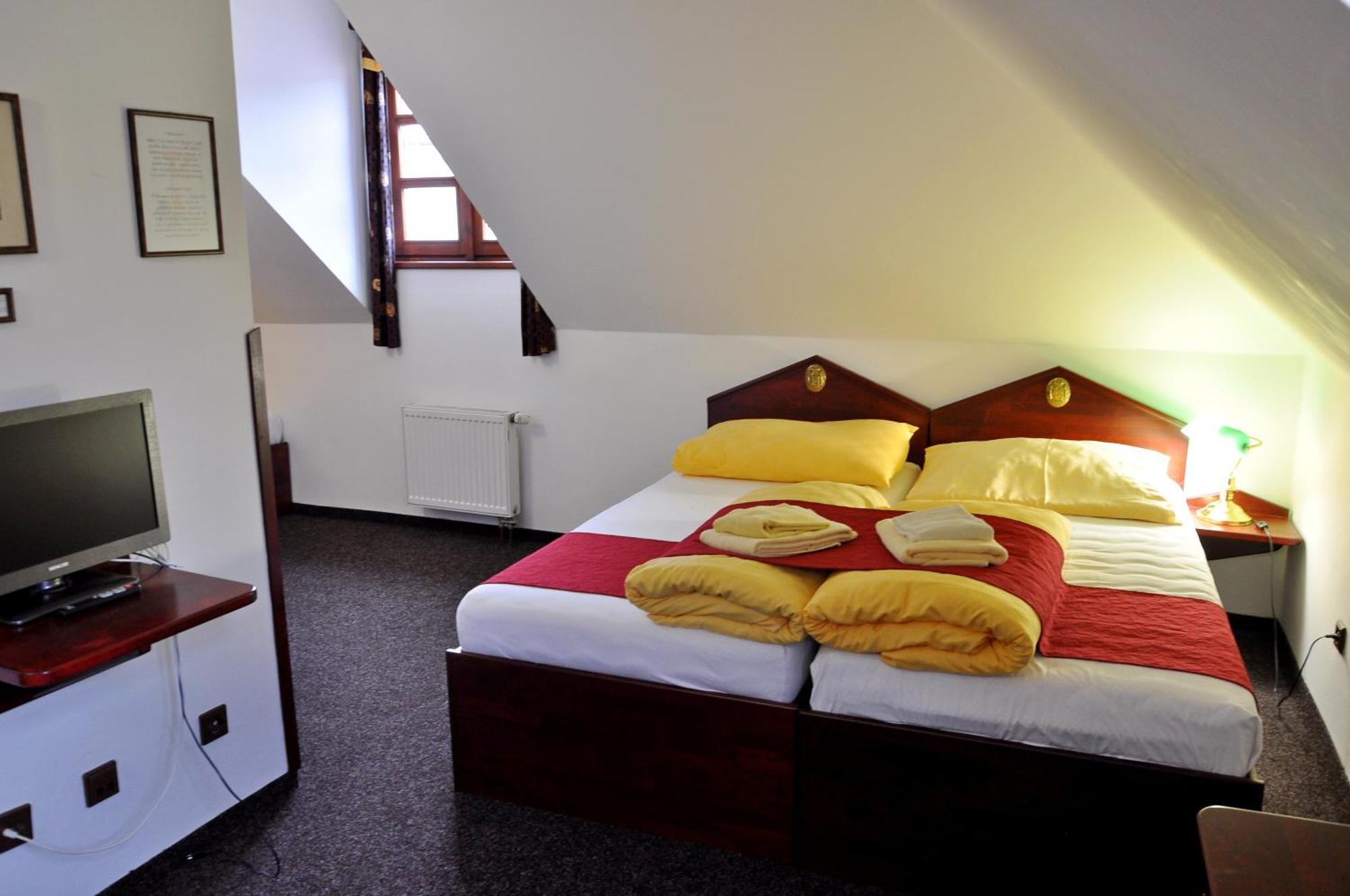 Hotel Cisar Ferdinand Loket Δωμάτιο φωτογραφία