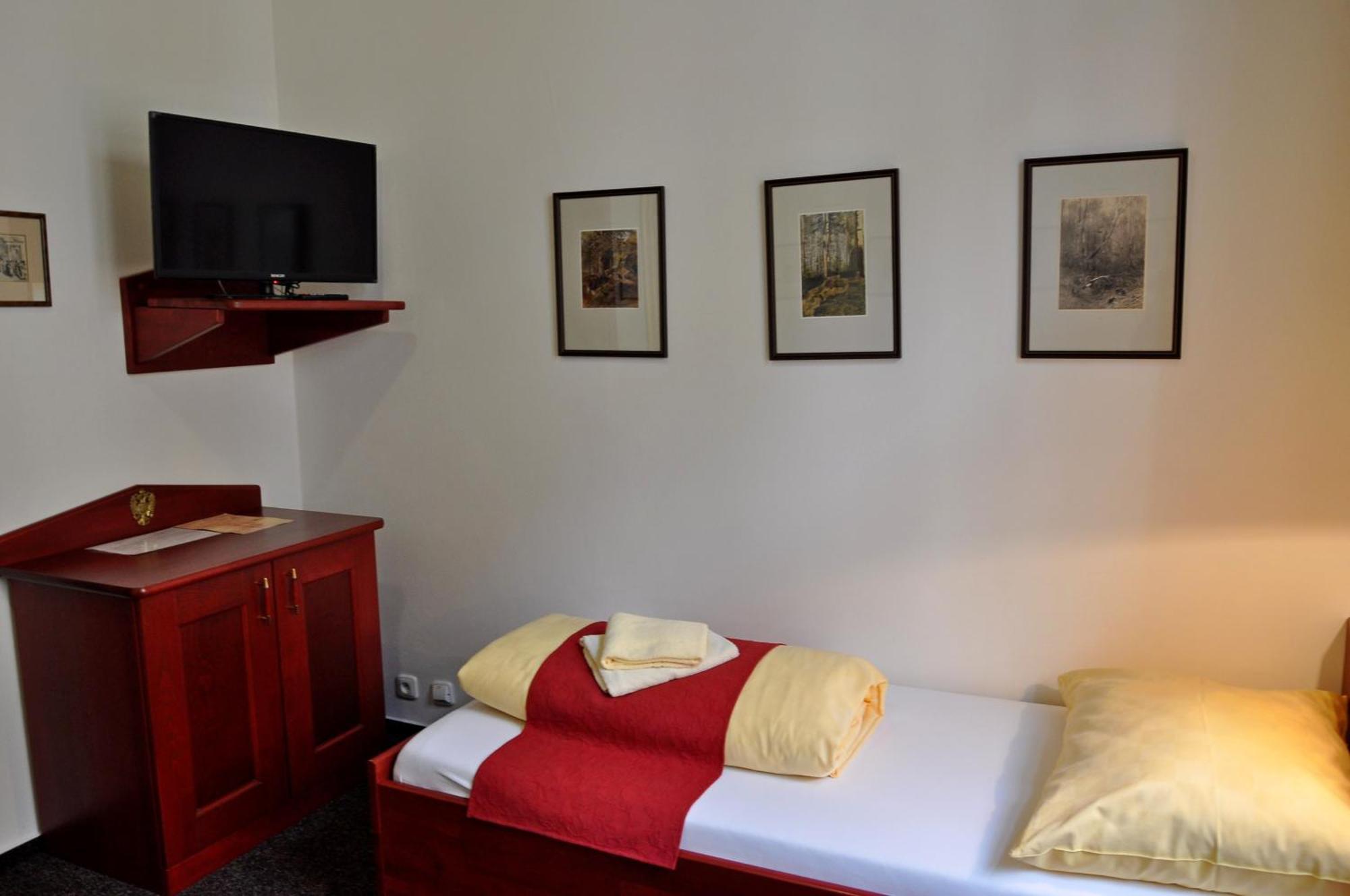 Hotel Cisar Ferdinand Loket Δωμάτιο φωτογραφία