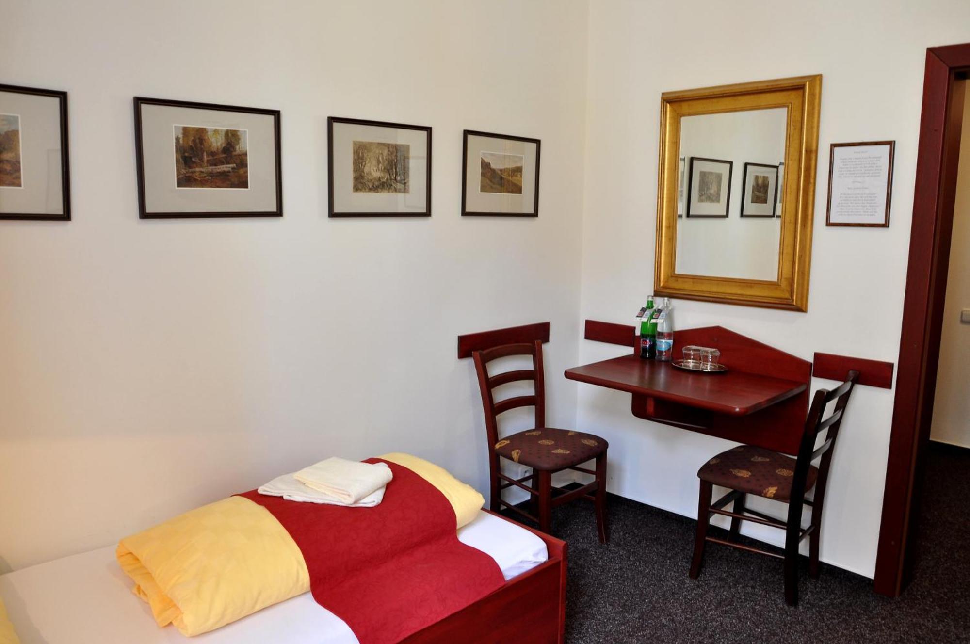 Hotel Cisar Ferdinand Loket Δωμάτιο φωτογραφία