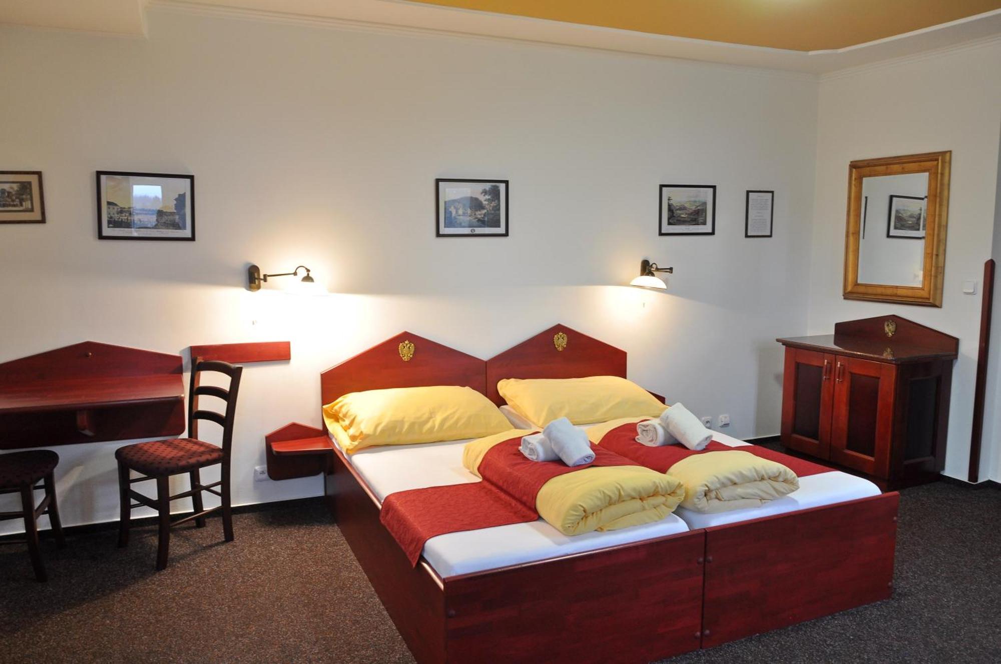 Hotel Cisar Ferdinand Loket Δωμάτιο φωτογραφία